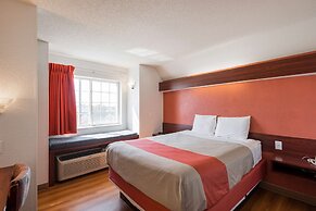 Motel 6 Olathe, KS