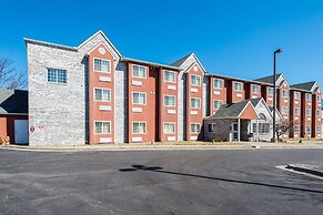 Motel 6 Olathe, KS