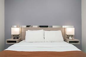 Microtel Inn & Suites by Wyndham Rochester North Mayo Clinic