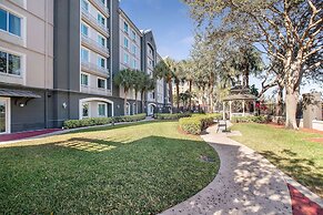 La Quinta Inn & Suites by Wyndham Ft. Lauderdale Airport