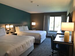 Comfort Inn & Suites NW Milwaukee
