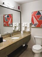 Comfort Inn & Suites NW Milwaukee