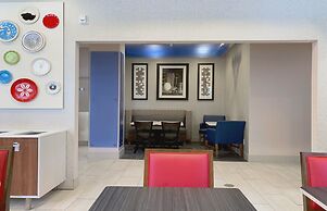 Holiday Inn Express Hotel & Suites Downtown Minneapolis by IHG