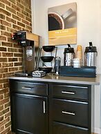 Motel 6 Hillsville, VA