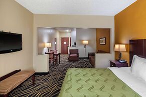 Quality Suites Addison - Dallas