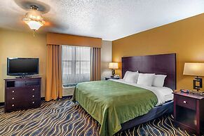 Quality Suites Addison - Dallas