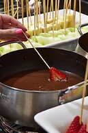 Courtyard by Marriott Bloomington by Mall of America