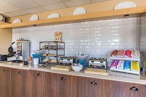 Country Inn & Suites by Radisson, Mesa, AZ