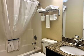 Super 8 by Wyndham Indianapolis/NE/Castleton Area