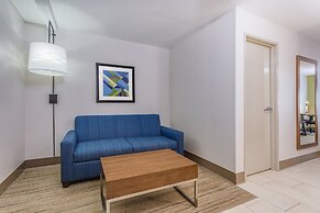 Holiday Inn Express & Suites Scottsburg by IHG