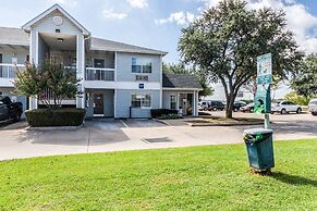 Studio 6 Dallas, TX - Northwest