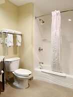 Comfort Inn & Suites Warsaw near US-30