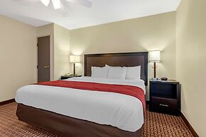 Comfort Inn & Suites Warsaw near US-30