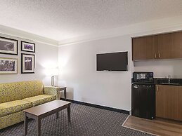La Quinta Inn & Suites by Wyndham Denver Airport DIA