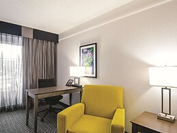 La Quinta Inn & Suites by Wyndham Denver Airport DIA