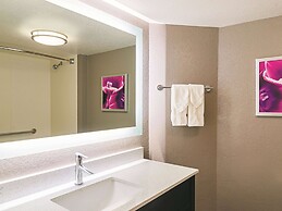 La Quinta Inn & Suites by Wyndham Denver Airport DIA