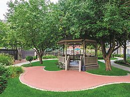 La Quinta Inn & Suites by Wyndham Denver Airport DIA