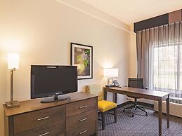 La Quinta Inn & Suites by Wyndham Denver Airport DIA