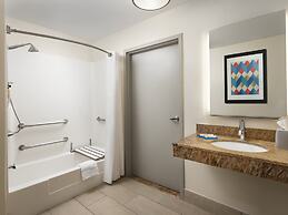 Holiday Inn Express Suites Belmont by IHG