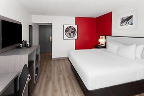 Ramada by Wyndham Milwaukee