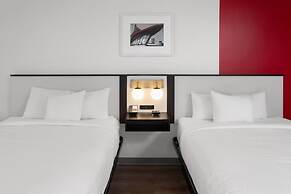 Ramada by Wyndham Milwaukee