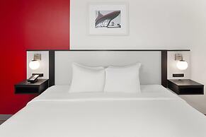 Ramada by Wyndham Milwaukee