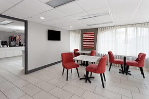 Ramada by Wyndham Milwaukee