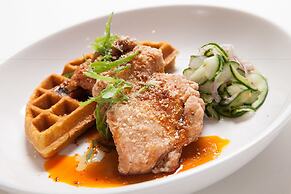 Ambassador Hotel Milwaukee, Trademark Collection by Wyndham