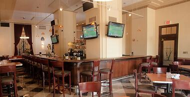 Ambassador Hotel Milwaukee, Trademark Collection by Wyndham