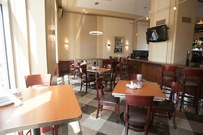 Ambassador Hotel Milwaukee, Trademark Collection by Wyndham