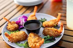 Tranquility Bay Beachfront Hotel and Resort