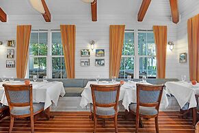 Tranquility Bay Beachfront Hotel and Resort