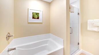 Tranquility Bay Beachfront Hotel and Resort