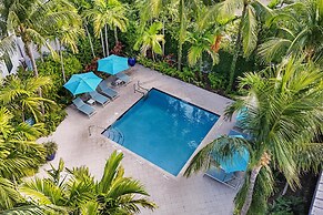 Tranquility Bay Beachfront Hotel and Resort