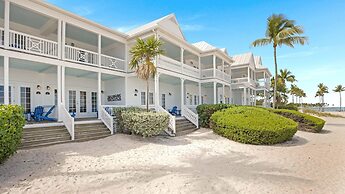 Tranquility Bay Beachfront Hotel and Resort