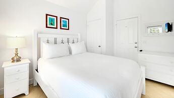 Tranquility Bay Beachfront Hotel and Resort