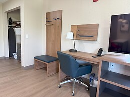 Candlewood Suites Jacksonville Southpoint by IHG