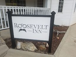 Roosevelt Inn Mount Rushmore