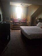 Roosevelt Inn Mount Rushmore