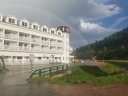 Roosevelt Inn Mount Rushmore
