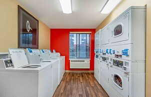 Extended Stay America Suites Chicago Lombard Yorktown Center
