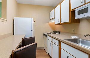 Extended Stay America Suites Chicago Lombard Yorktown Center