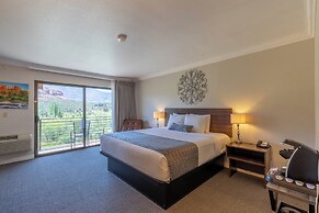 Cedars Resort