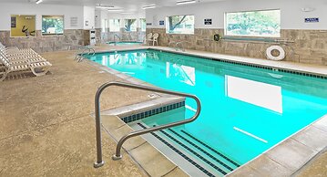 Crystal Inn Hotel & Suites Midvalley