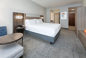 Holiday Inn Express & Suites Dallas Park Central Northeast, an IHG Hot