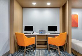 Holiday Inn Express & Suites Dallas Park Central Northeast by IHG