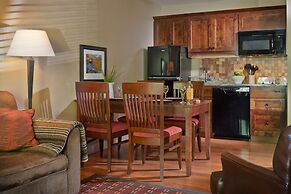 Green Mountain Suites Hotel