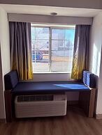 Microtel Inn & Suites by Wyndham Denver Airport