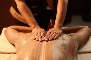 Everwild Canmore Hotel