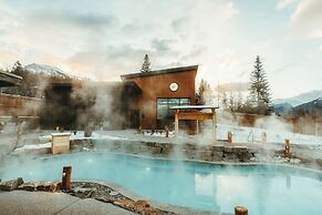 Everwild Canmore Hotel